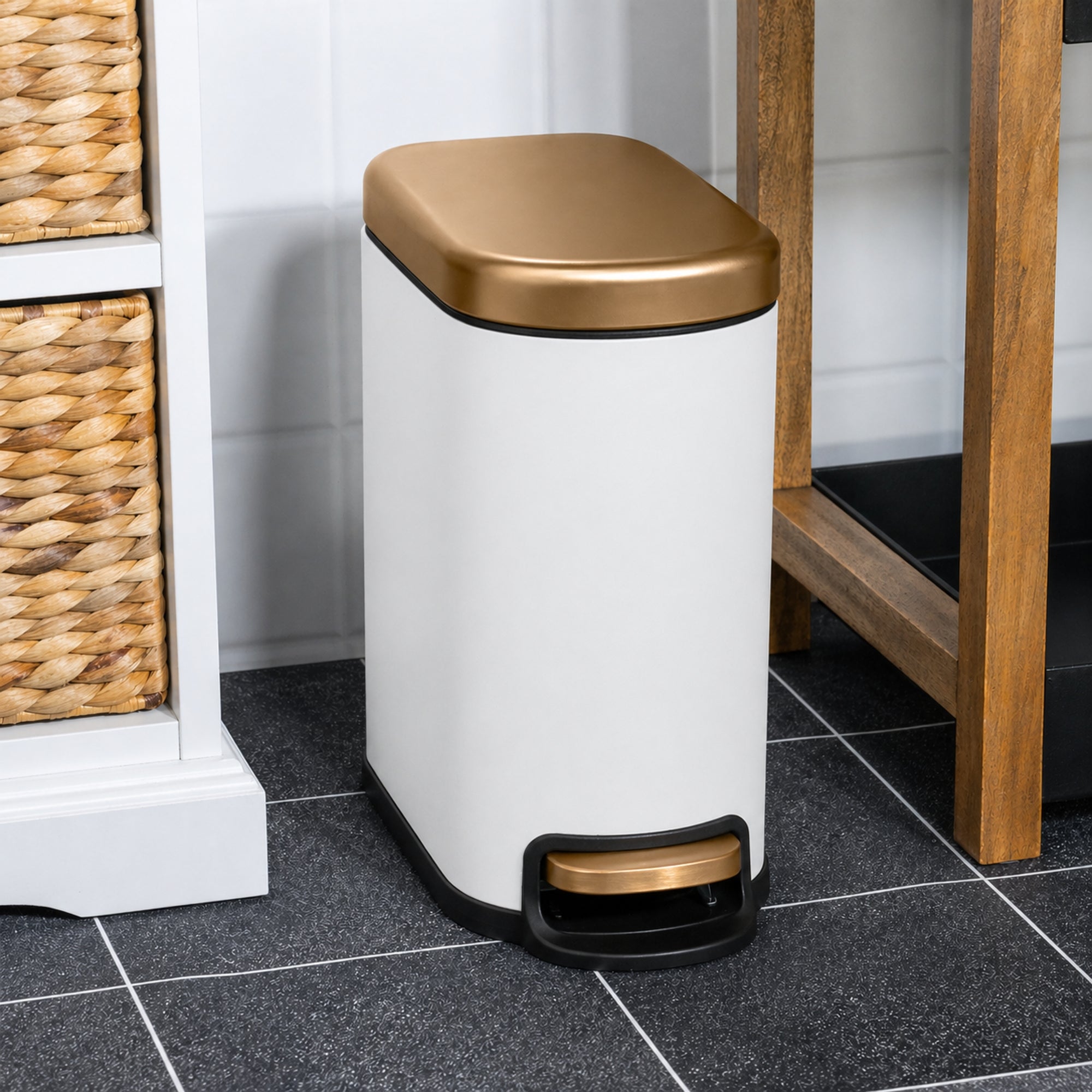 #color_Soft Touch White and Gold
