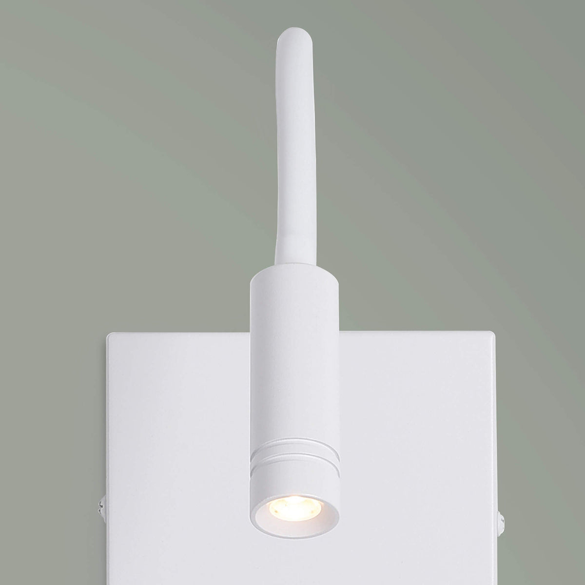 Aplique de pared LED Zuri